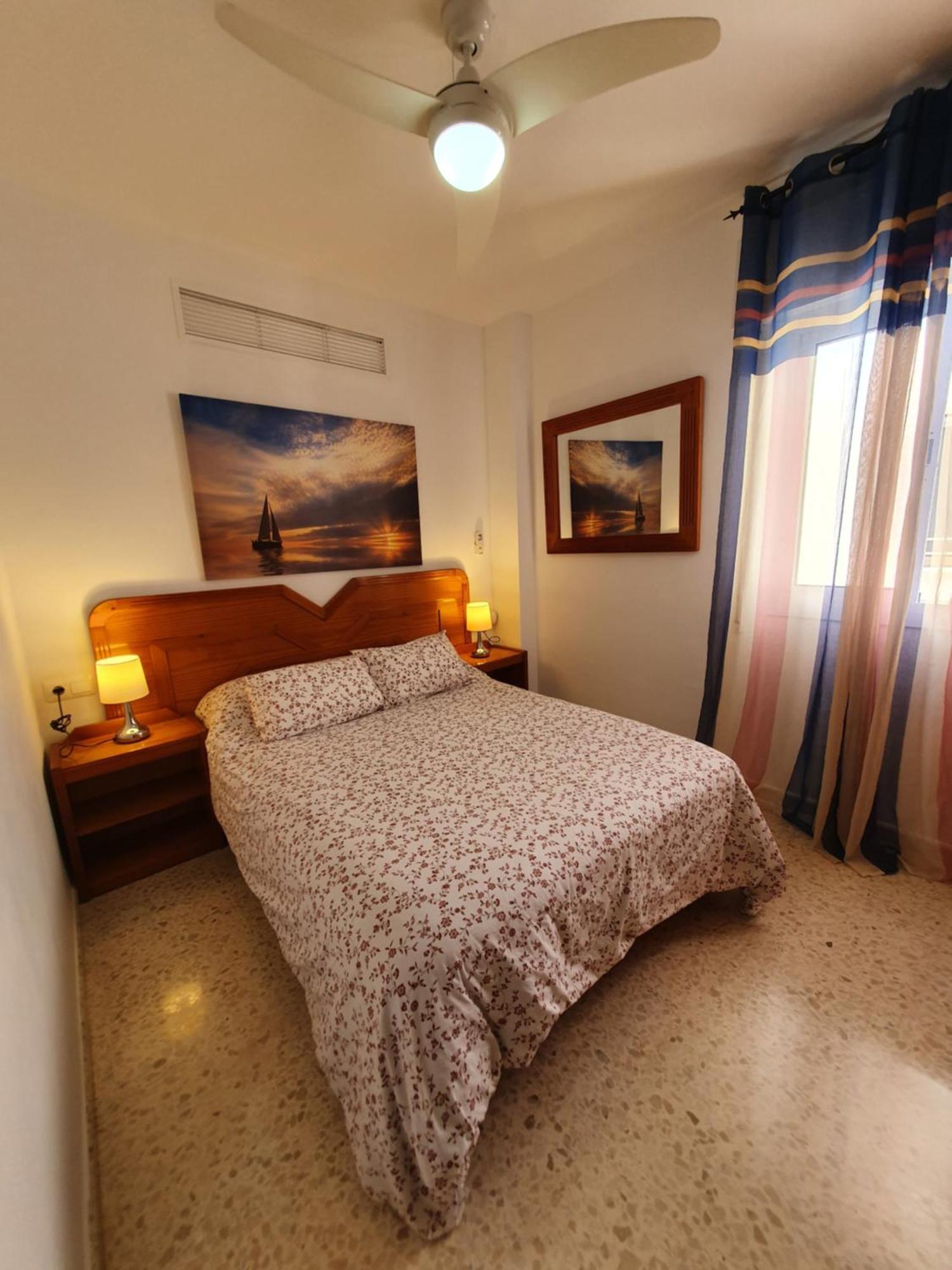Rico Apartaments Parador Nerja Bilik gambar