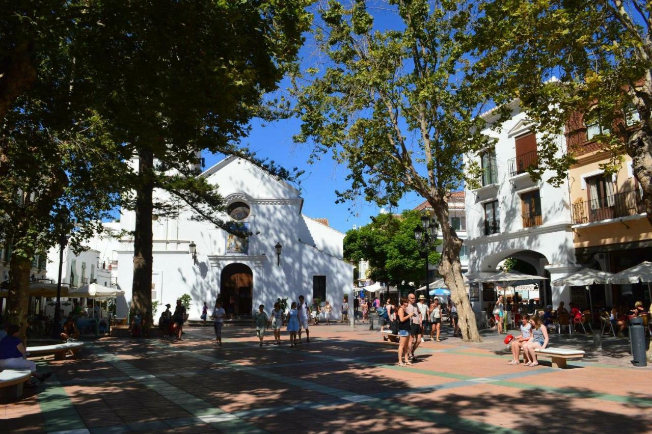 Rico Apartaments Parador Nerja Luaran gambar